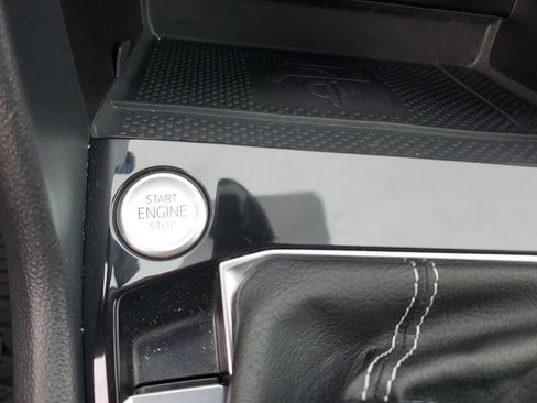 Certified 2023 Volkswagen Taos SE FWD image 29