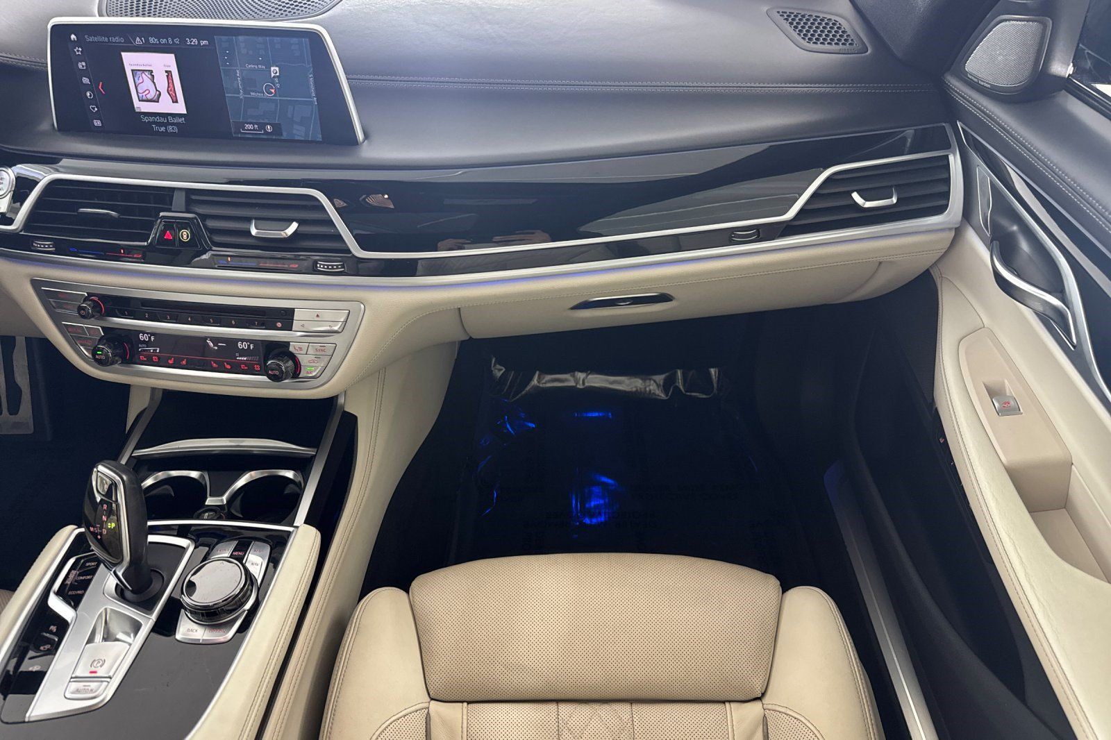 Used 2019 BMW 750i w/ Executive Package RWD image 33