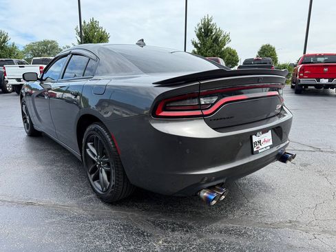 Used 2019 Dodge Charger SXT w/ Blacktop Package AWD/4WD image 5