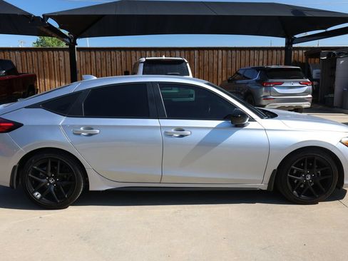 Used 2025 Honda Civic Sport image 4