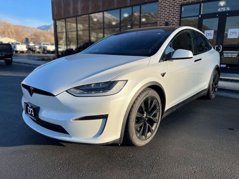 Used 2022 Tesla Model X image 8