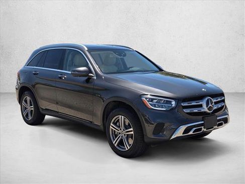 Used 2020 Mercedes-Benz GLC 350e 4MATIC image 3