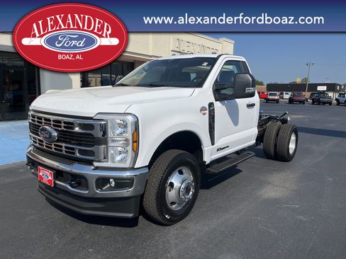 New 2026 Ford F350 XL w/ XL Chrome Package image 1