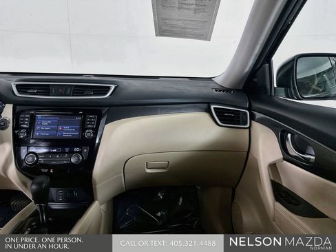 Used 2016 Nissan Rogue SL w/ SL Premium Package FWD image 26