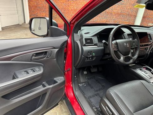 Used 2023 Honda Passport EX-L image 9