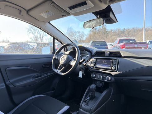 Used 2025 Nissan Versa S w/ Trunk Package image 15