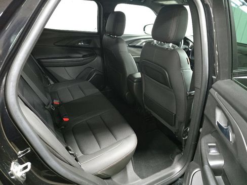 Used 2022 Chevrolet TrailBlazer RS w/ Technology Package AWD/4WD image 17