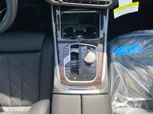 New 2026 BMW X5 M60i AWD/4WD image 10