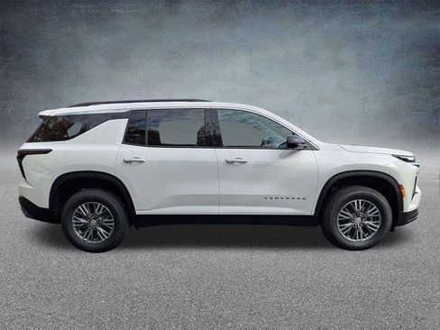New 2026 Chevrolet Traverse LT w/ Driver Confidence Package FWD image 2