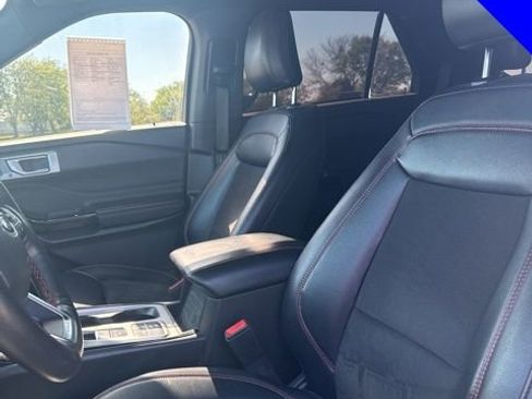 Used 2023 Ford Explorer ST-Line w/ Class IV Trailer Tow Package image 11