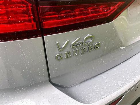 Certified 2025 Volvo V60 B5 Cross Country Plus AWD/4WD image 43
