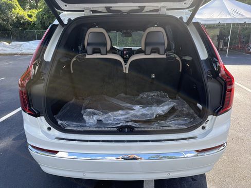 Certified 2026 Volvo XC90 T8 Plus w/ Protection Package Premier AWD/4WD image 34