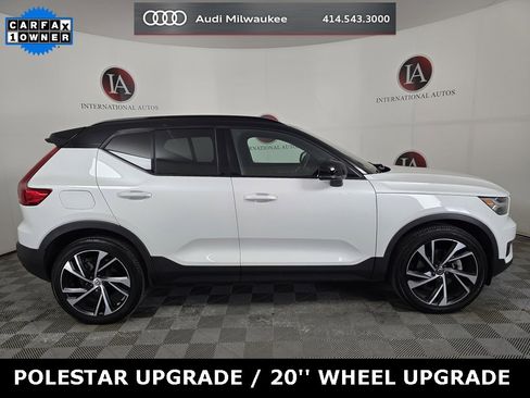 Used 2022 Volvo XC40 T5 R-Design w/ Advanced Package image 3