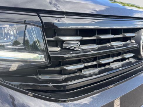 Used 2023 Volkswagen Atlas Cross Sport SEL R-Line AWD/4WD image 52