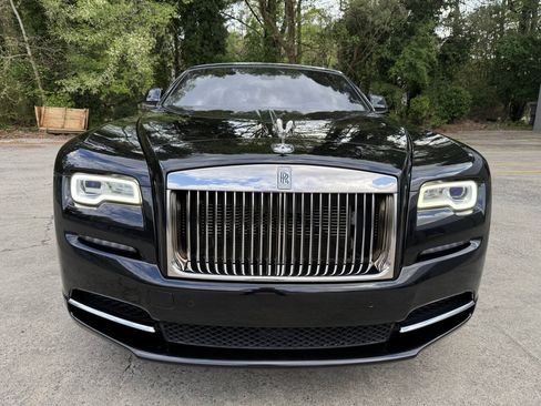 Used 2018 Rolls-Royce Dawn RWD image 10