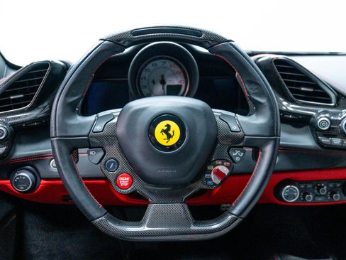 Used 2016 Ferrari 488 GTB RWD image 46
