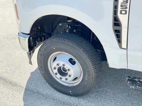New 2026 Ford F350 XL w/ XL Chrome Package AWD/4WD image 29