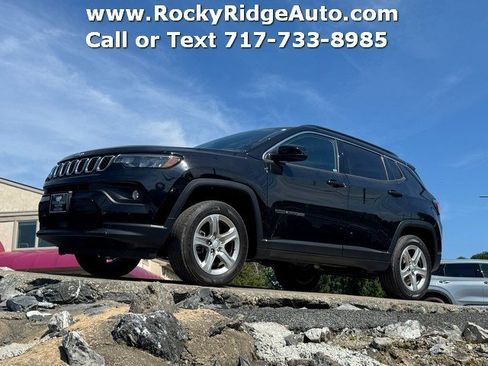 Used 2023 Jeep Compass Latitude w/ Convenience Group AWD/4WD image 1