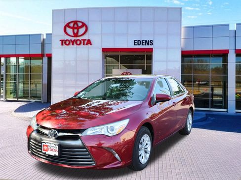 Used 2015 Toyota Camry LE FWD image 10