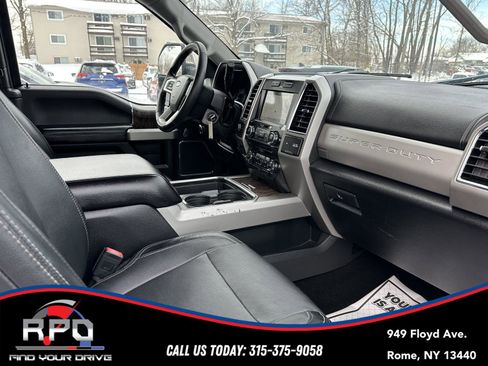 Used 2018 Ford F250 Lariat w/ Chrome Package image 29
