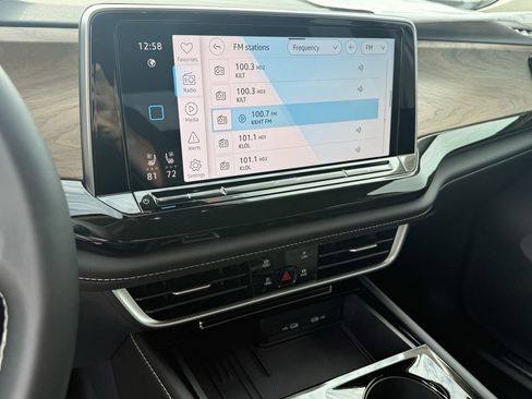 New 2026 Volkswagen Atlas SE image 17