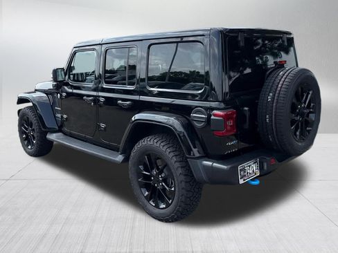 Used 2023 Jeep Wrangler Unlimited Sahara w/ Cold Weather Group AWD/4WD image 5