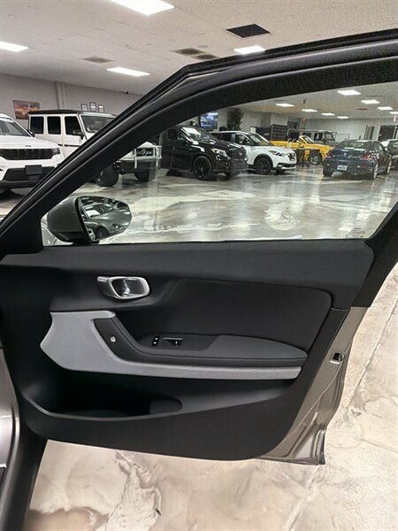Used 2022 Polestar Polestar 2 w/ Plus Package AWD/4WD image 33