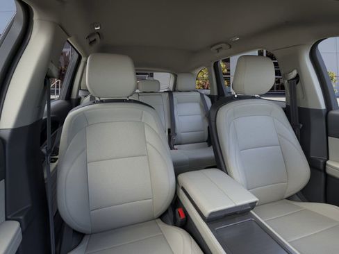 New 2026 Lincoln Nautilus Premier image 9