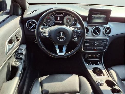 Used 2017 Mercedes-Benz GLA 250 image 7