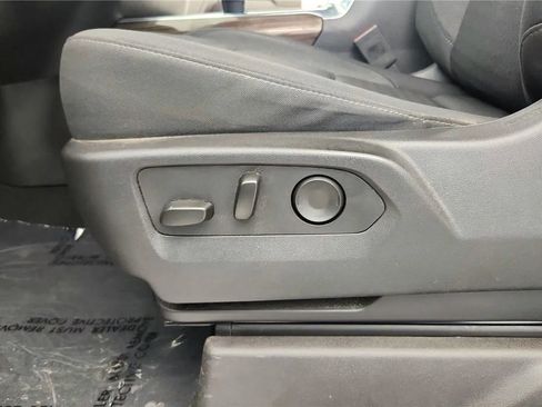 Used 2024 Chevrolet Silverado 1500 LT Trail Boss AWD/4WD image 25