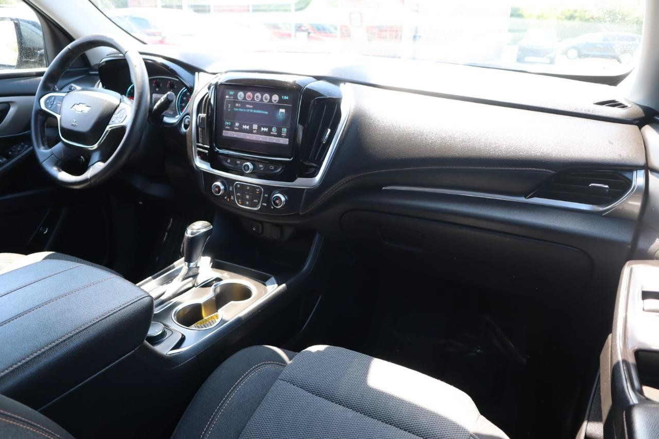 Used 2019 Chevrolet Traverse LT FWD image 11