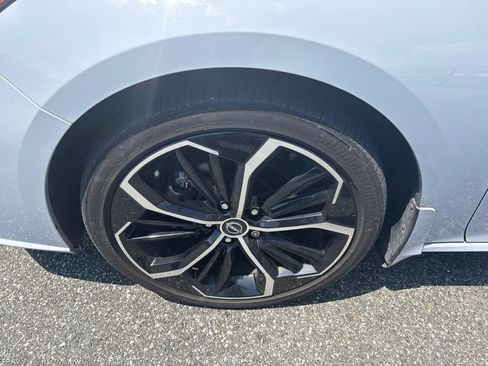 Used 2024 Nissan Altima 2.5 SR AWD/4WD image 13