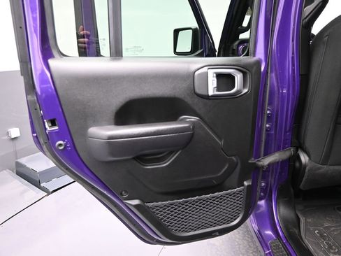 Used 2023 Jeep Wrangler Unlimited Rubicon w/ Steel Bumper Group AWD/4WD image 30