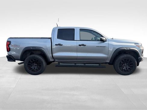 Used 2024 Chevrolet Colorado Trail Boss AWD/4WD image 7