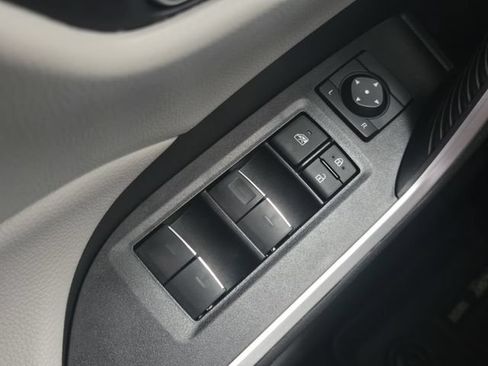 Used 2025 Toyota RAV4 XLE w/ Convenience Package FWD image 23