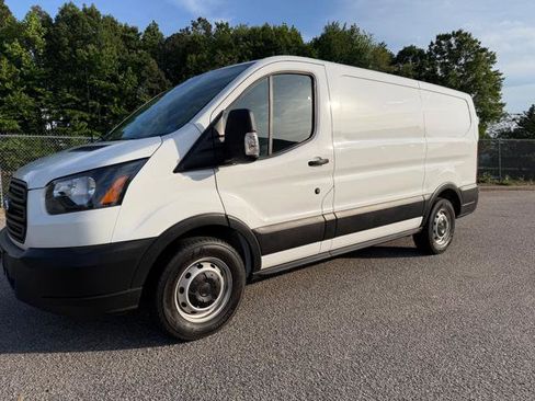 Used 2019 Ford Transit 150 130 Low Roof RWD image 31