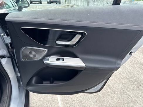 Used 2023 Mercedes-Benz EQE 500 4MATIC Sedan image 15