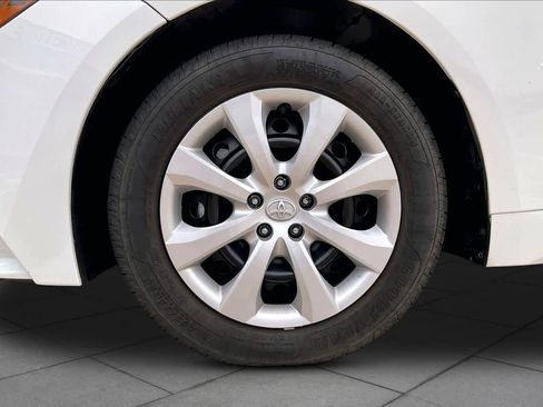 Used 2024 Toyota Corolla LE image 11