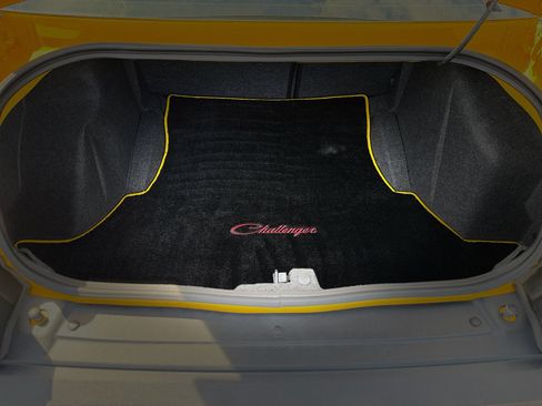 Used 2018 Dodge Challenger R/T Scat Pack RWD image 27