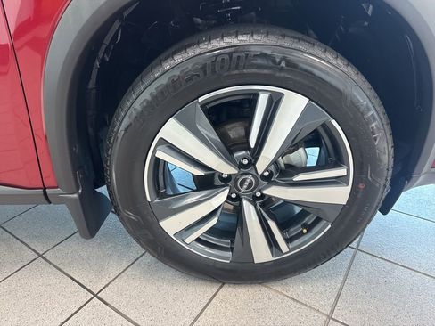 Used 2024 Nissan Rogue SL image 26