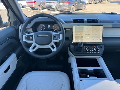 New 2026 Land Rover Defender 110 X-Dynamic SE image 13