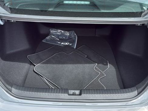 Used 2025 Honda Accord Sport image 9