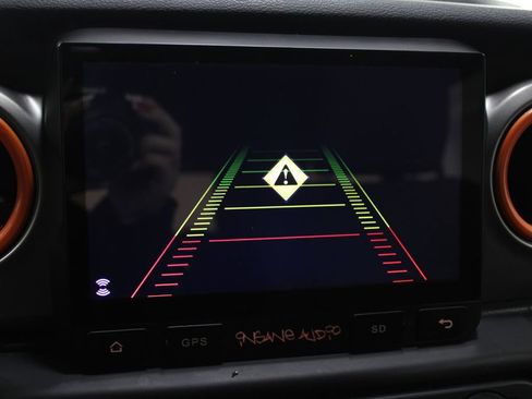 Used 2018 Jeep Wrangler Unlimited Sport S image 48