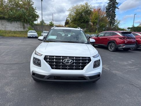 New 2026 Hyundai Venue SEL image 2