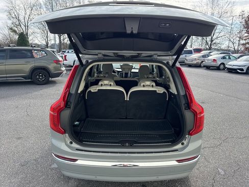 Used 2024 Volvo XC90 B5 Plus image 10
