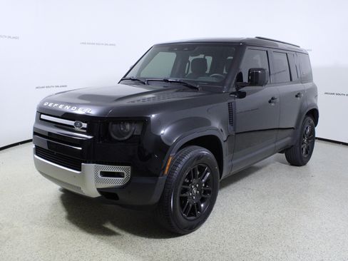 Used 2024 Land Rover Defender 110 S image 4