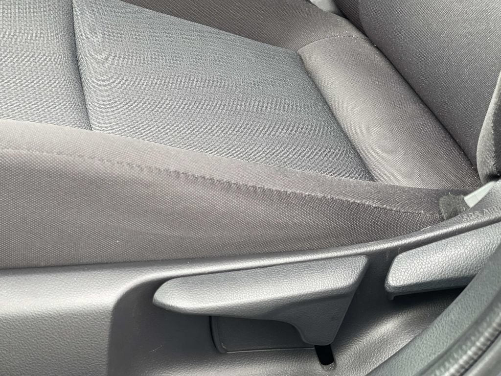 Used 2025 Toyota Prius LE FWD image 17