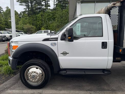 Used 2016 Ford F550 4x4 Regular Cab Super Duty image 9