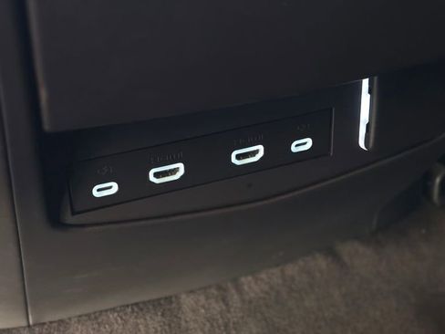 Used 2023 Cadillac Escalade ESV Sport Platinum image 31