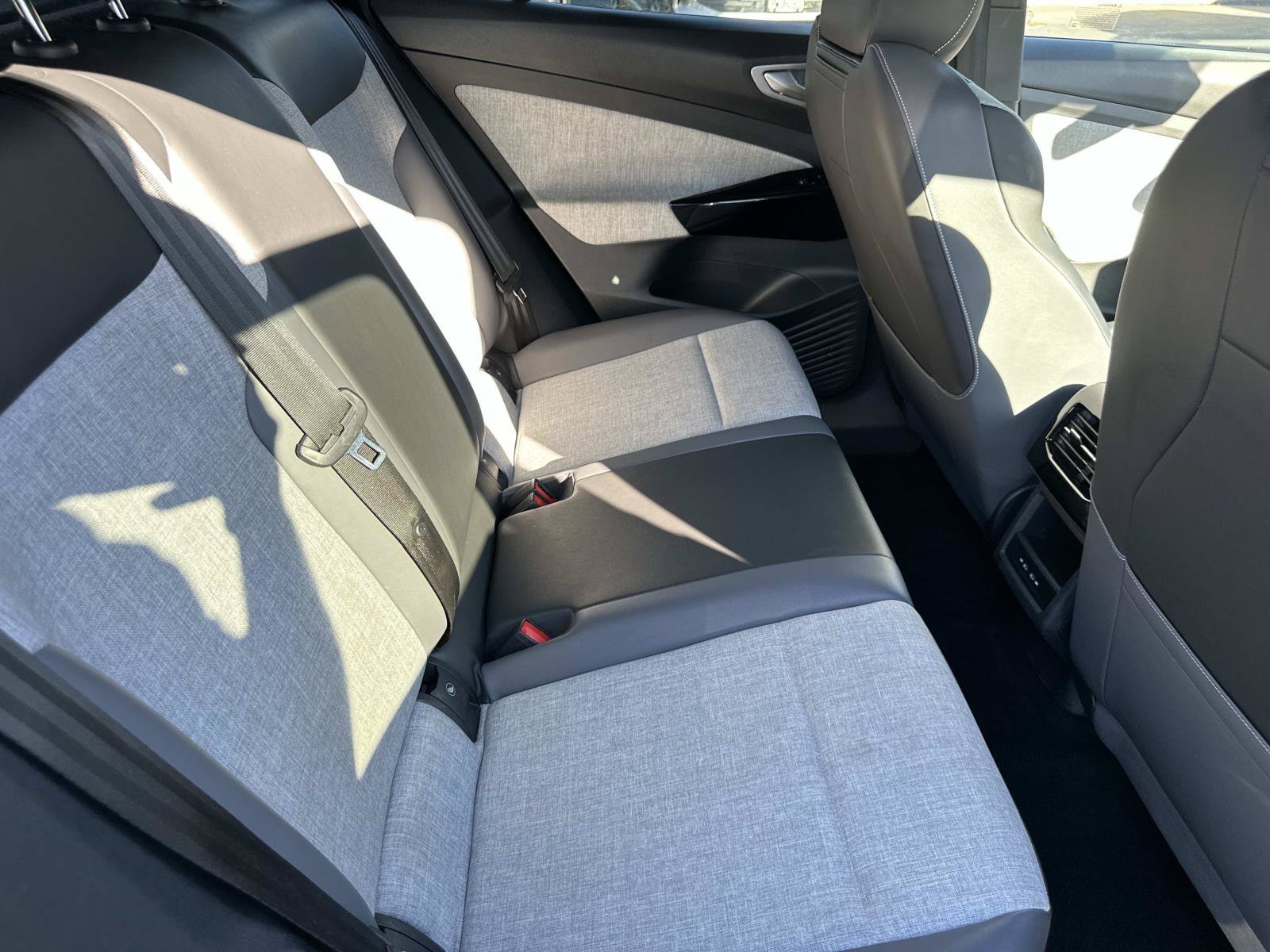 Certified 2023 Volkswagen ID.4 Pro RWD image 24